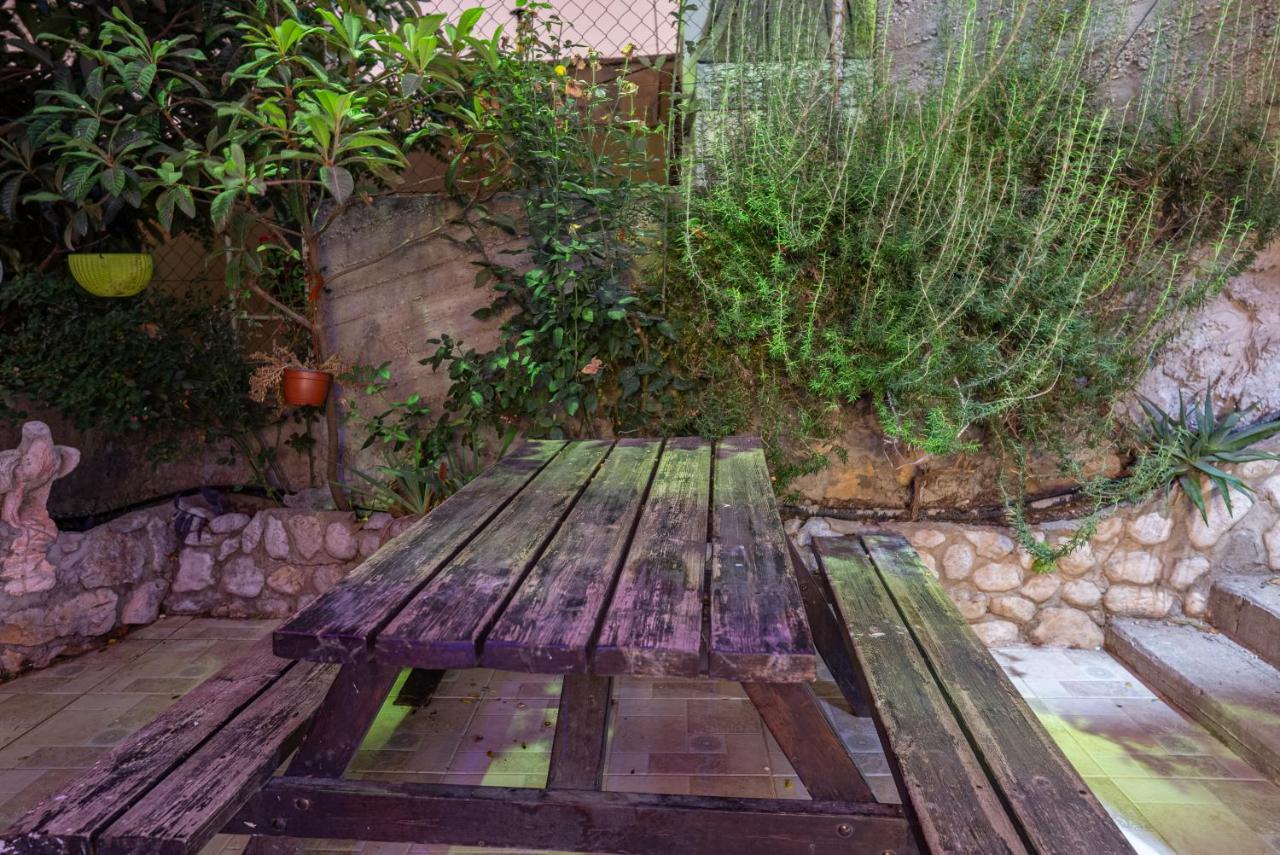 Small And Cozy مجدل شمس المظهر الخارجي الصورة